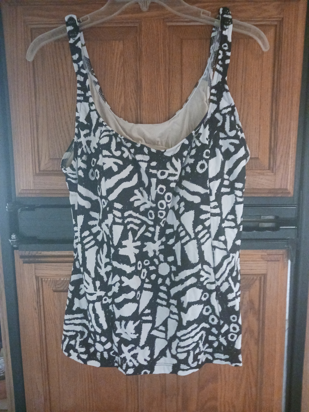 Orvis Black and White Abstract Scoop Neck Tank